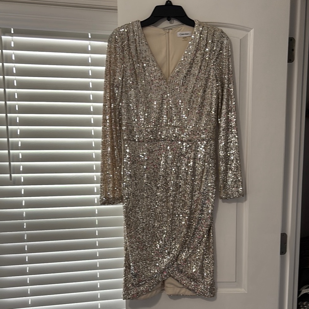 Sequin V-Neck Dress in Silver